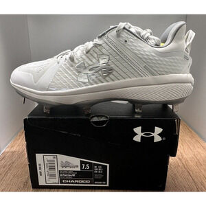 NWT Men's Under Armour Yard Low MT Baseball Cleats 3025592-100 White Size 7.5